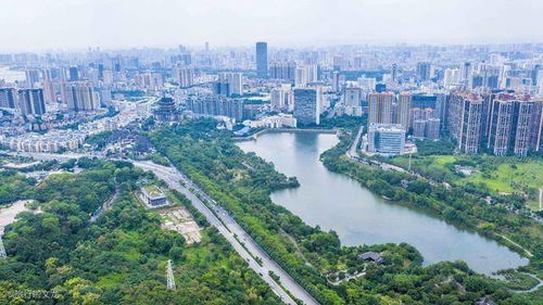 廣西南寧市內(nèi)的5a景區(qū)青秀山,藏著個東盟友誼園,這里比我想的大