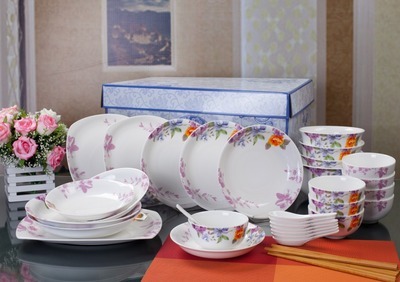 桂玉瓷32頭中餐具秋日私語盤碗套裝——廣西三環(huán)的精工之作